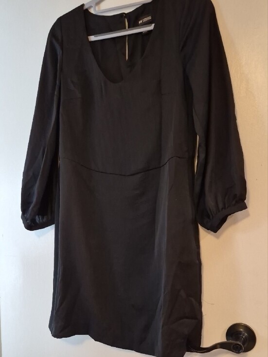 H&M Dresses & Skirts - H&M Simple Black Scoop Neck Dress